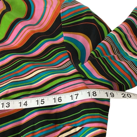 Maggy London 100% Silk Jacket, swirl  pattern, pink/green/black, zip front, 6 - Picture 4 of 6
